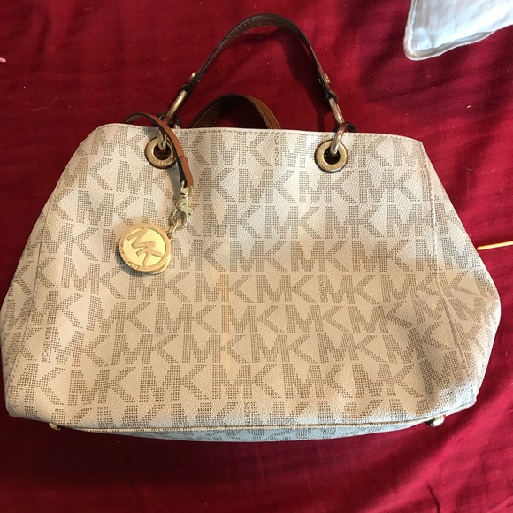 MK purse - Picture 1 of 3